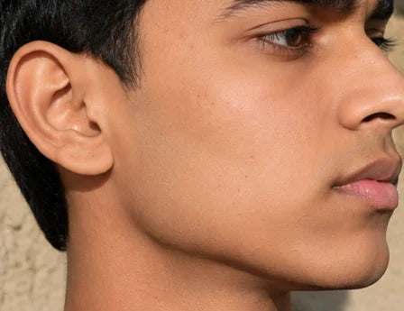 Clean cheek and jawline image showing no beard, smooth facial skin, thin facial hair area, beard growth potential, facial hair growth, patchy beard journey, and minoxidil beard growth routine.